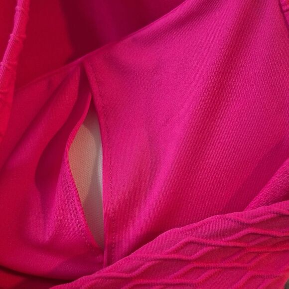 Victoria's Secret 36C TWIST FRONT Push Up Bikini Top Underwire Textured Pink Nwt - Picture 3 of 7